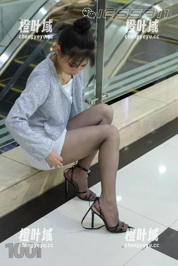 异思趣向-小小 异思趣向 - 看看小小的学妹:原图从未如此撩人