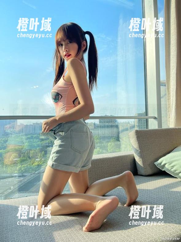 微密圈 - 张思允nice·学姐的私拍：她的作品仿佛在低语，偷偷撩拨人的心