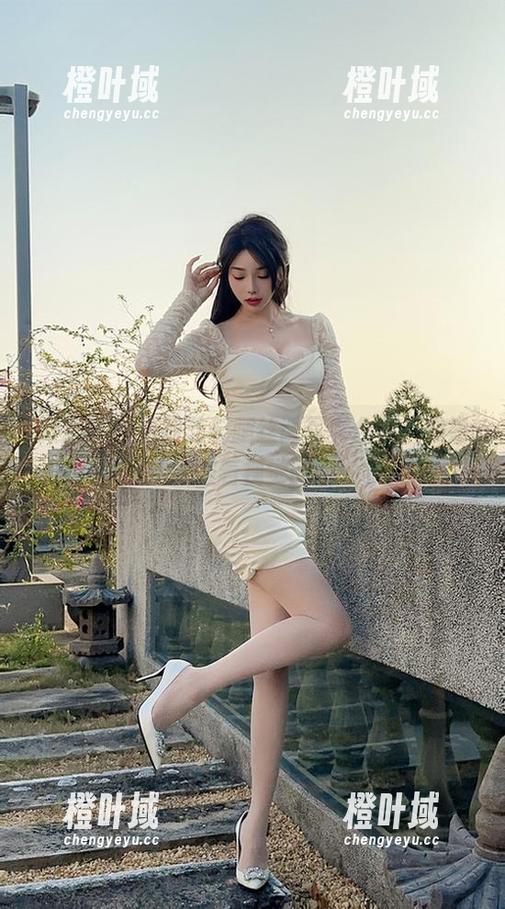 微密圈 - 徐莉芝长腿丝诱写真合集，宛如梦境般撩拨着视觉的每一寸。