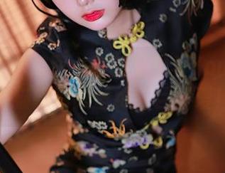 为你定制的美图：您的蛋蛋与YouMi尤蜜的猫娘制服壁纸，巨可爱！