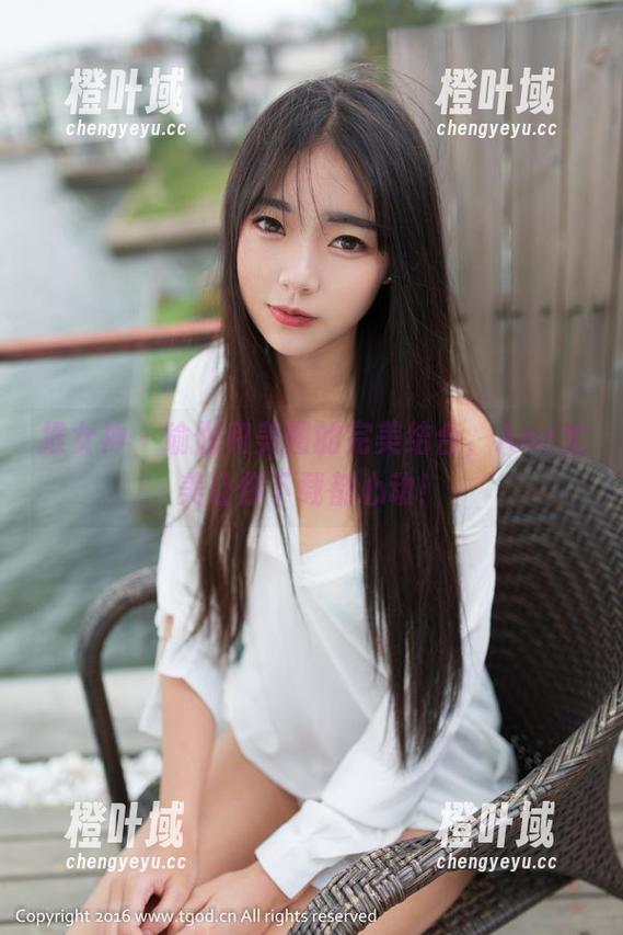 推女神 - 瑜伽和美图的完美结合，Ann尤美让你下载都心动！