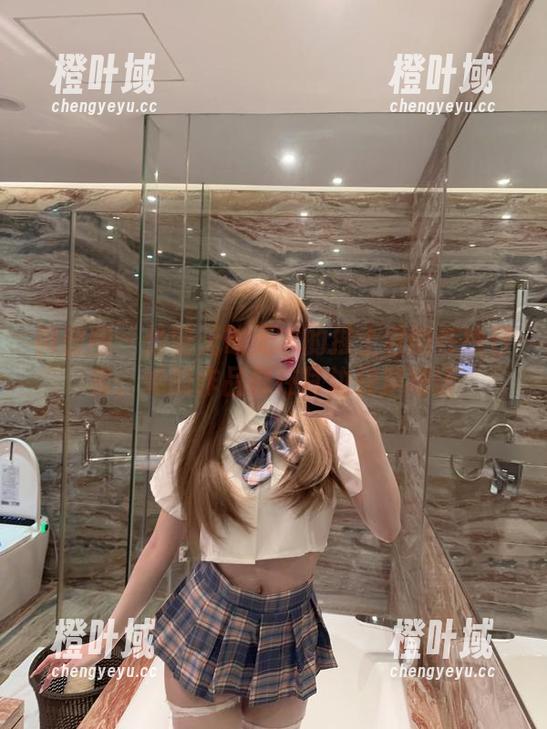 无欲无求的推土君 微密圈 - 偷瞄无欲无求的推土君的在线日常:她的作品像在耳边轻声细语