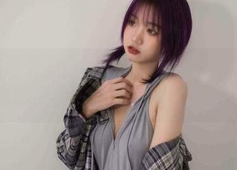 柒柒不可爱黑白图片大揭秘：原来我一直想要的只是一张迷人的黑白脸庞！