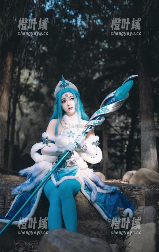 豹纹与桃墨公子的奇妙邂逅，这组Cos作品我给满分！