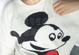 梦丝女神 – 轻盈与性感并存，玥玥体操服写真图册中的小秘密