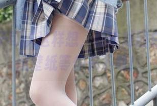 一只袜子可以这样想，森萝财团白棉袜原图壁纸等你来下载！