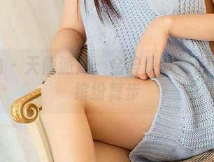 爱尤物 – 天使派对：金梓馨写真图包中的缤纷舞步