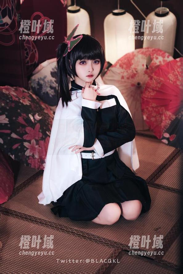 最新出炉！白莉爱吃巧克力的“Miku”图册，光影交错，仿佛在说悄悄话