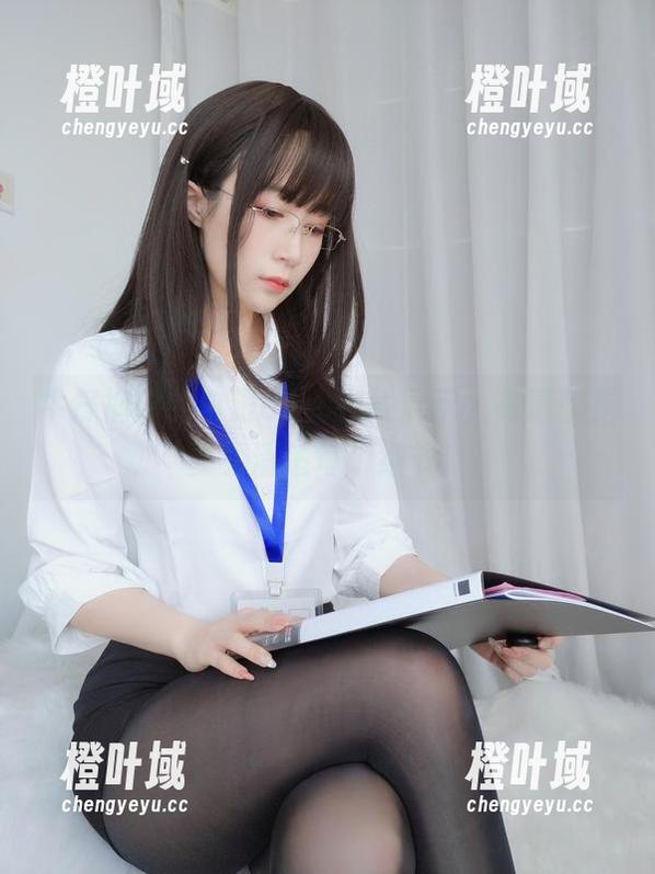 牛仔裤中的白银81：在线展示，高清就是要看清楚每个细节！