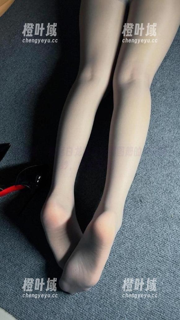 微密圈 - 掀起白龙猫女美脚图册的神秘面纱，快来围观！
