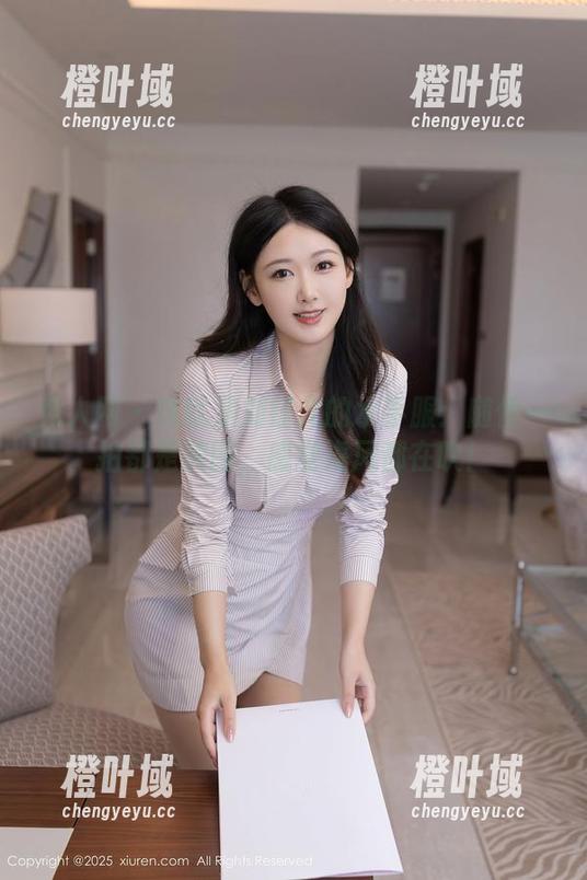 秀人网 - 这就是刘钰儿的水手服：随便一拍都是美图，感觉海风都在吹！