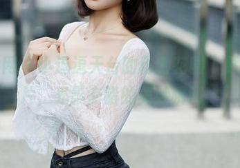 秀人网 – 小逗逗天台的秘密花园｜更新图片，光影交错的美妙瞬间！