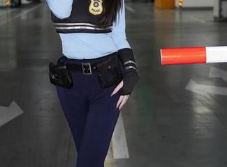 秀人网 – 不可思议的月野兔美妞：她的长腿图包让我想一探究竟，真是有点心动。