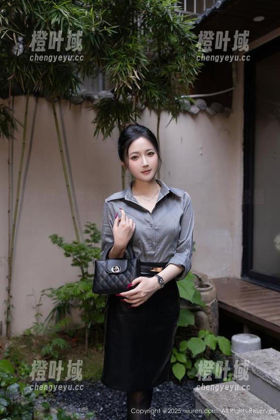 秀人网 - 木木hanna的礼服写真，仿佛随时要展开一个梦幻的舞会！