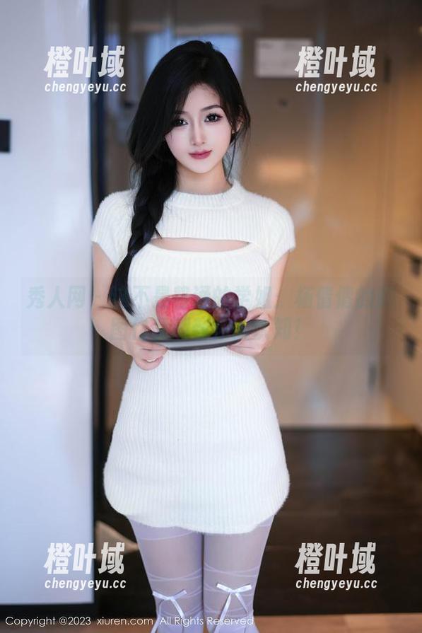 秀人网 - 这不是普通的学姐：杨倩倩的原图作品刷新你的认知！