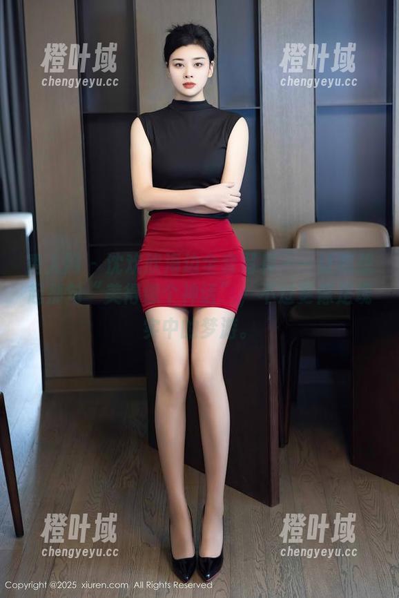 秀人网-沈欢欣 秀人网 - 沈欢欣海边全套写真——让我想起那句“美得像个神话”,不过更像是现实中的梦游。