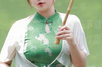 秀人网 – 驯服你的眼睛，快来下载“舌尖上的菊花ace”的豹纹作品