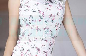 秀人网 – 捕捉蓝夏的每一个高清瞬间，紫色花衣旅拍资源来袭！