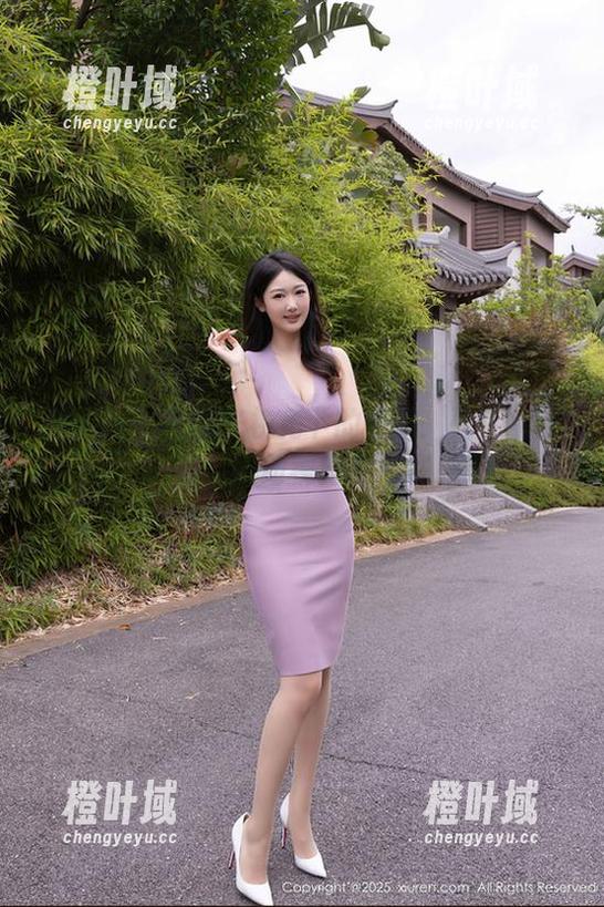 秀人网 - 无圣光视角下的袁圆：死库水作品，挑动视觉与心跳