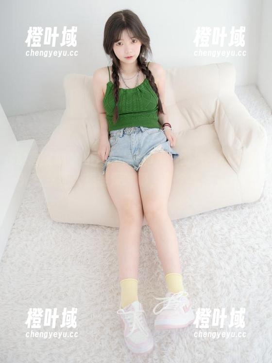 紧急企划-小恩 紧急企划 - 小恩的黑丝JK,图片里的无圣光气息让人想要深呼吸,整个氛围太迷人了。