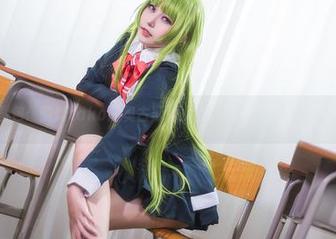 精选图包：菌烨tako的奥古斯都女仆，感觉那温度都传来了！
