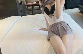 微密圈 – 分享葛征的“蝙蝠皮服”写真集：是该流行“夜行侠”风了？