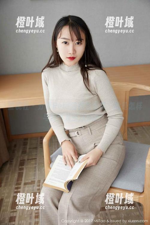 蜜桃社-Rola 蜜桃社 - 分享Rola的豹纹图集:她是怎样与野性亲密接触的?