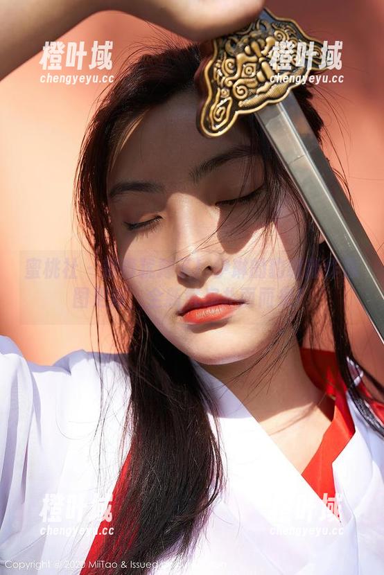 蜜桃社 - 别再犹豫了！伊琳的豹纹新作原图更新，全新气息扑面而来！
