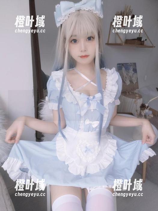 在线感受“蜜汁猫裘”的吊带，资源满满的视觉享受！