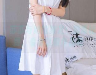 袜啵啵 – 苏苏与她的裸足：别再让光影浪费，看看这组作品吧