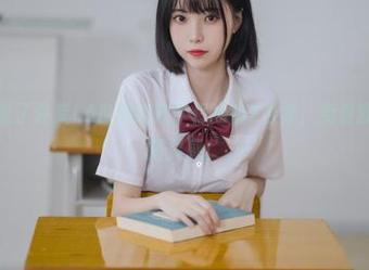 听说只要看了许岚LAN的纯欲牛仔短裤2合集，免费就能附赠穿搭灵感！