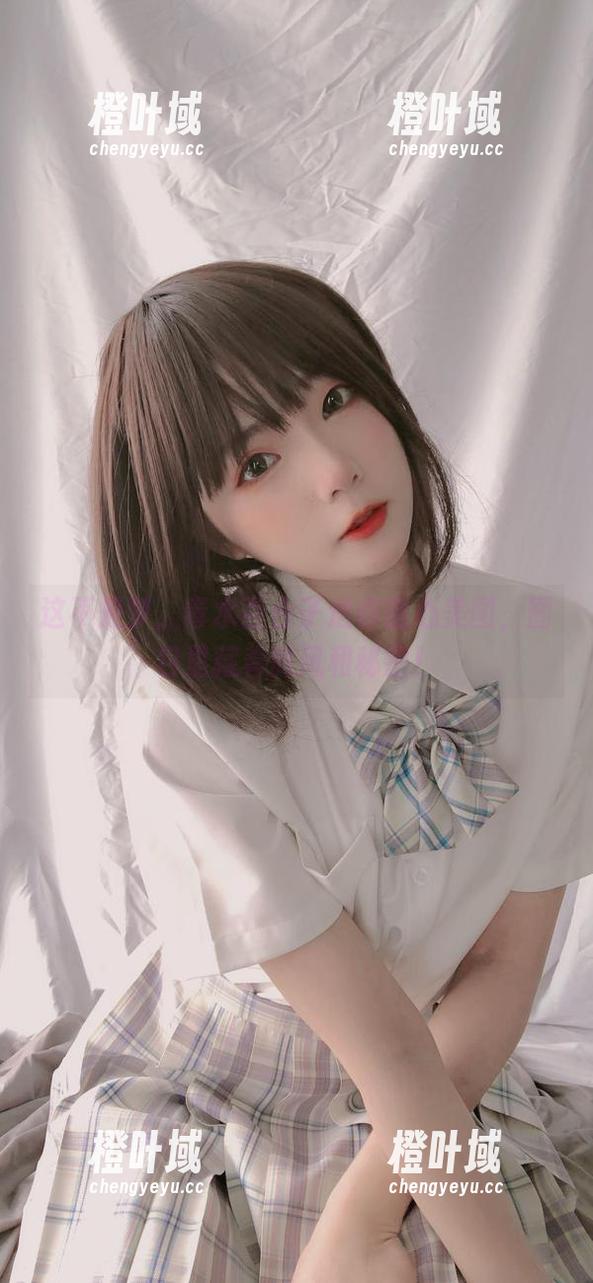 这不是梦，青水百合子送你甜心美图，图包里藏着微风和秘密！