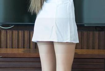 青豆客 – 朱赢Molly的女仆写真：高清画面，温馨又有点小调皮