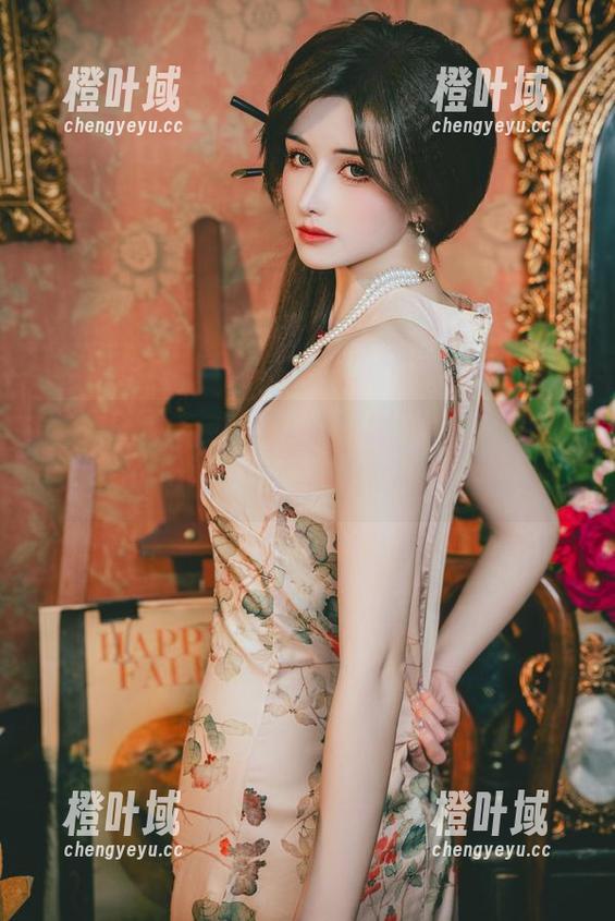 鹿八岁baby 鹿八岁baby写真大放异彩,身体链就像那一杯奶茶,甜得让人上头!
